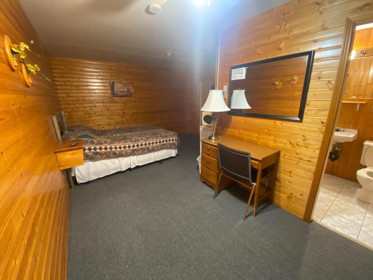 Hillcrest Motel Saint-Jean Extérieur photo